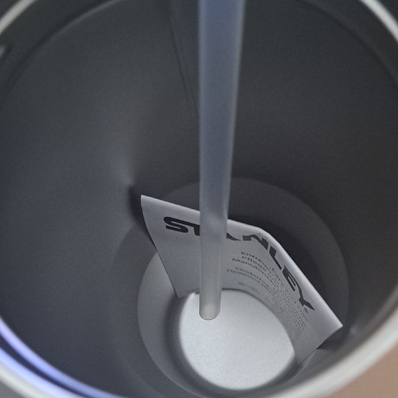 New STANLEY - The Iceflow 30 Oz -Flip Straw Tumbler - Azure - Picture 9 of 12